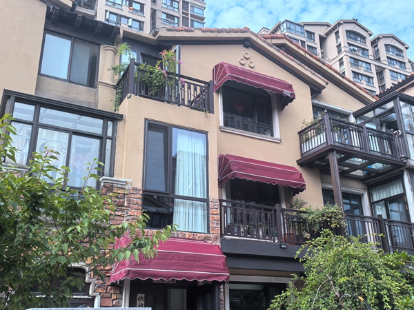 外窗折叠遮阳棚